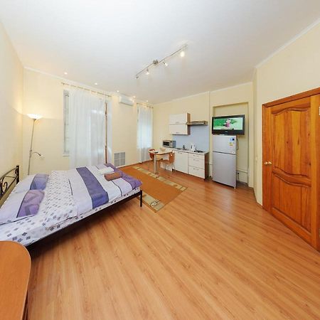 Apartments In Center Metro Olimpiyskay Velyka Vaselkivska Street Κίεβο Εξωτερικό φωτογραφία