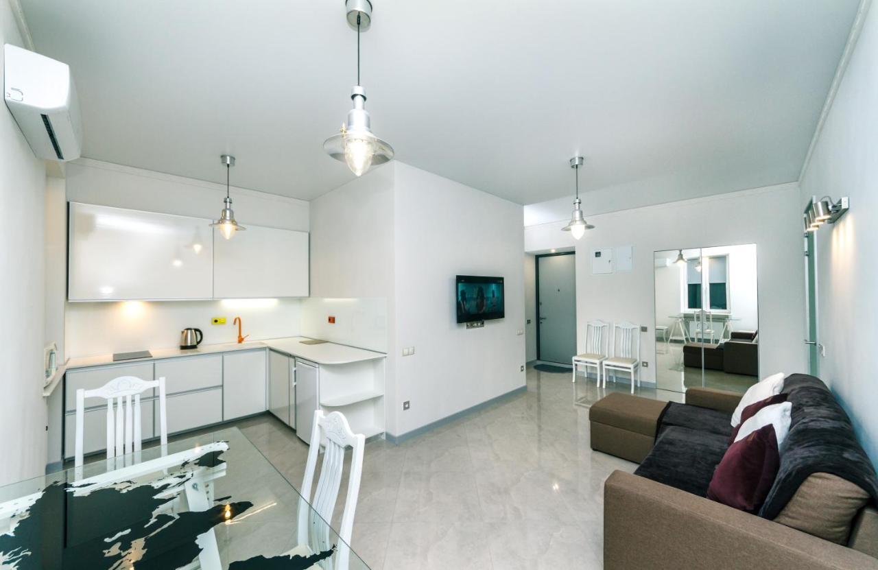 Apartments In Center Metro Olimpiyskay Velyka Vaselkivska Street Κίεβο Εξωτερικό φωτογραφία