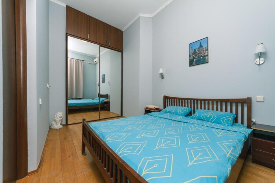 Apartments In Center Metro Olimpiyskay Velyka Vaselkivska Street Κίεβο Εξωτερικό φωτογραφία
